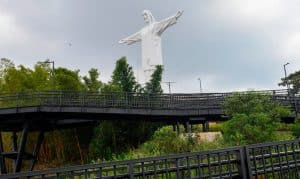 Descubre Cristo Rey en Cali: Historia, Culto y Atracciones Imperdibles - Foto 2